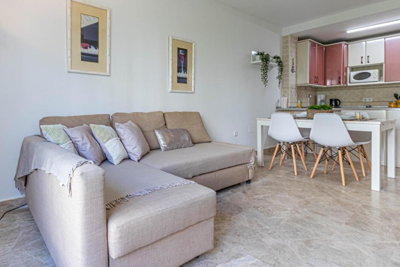 797 Holiday Rentals- Duplex Para 7 En La Carihuela A 1 Min De La Playa Torremolinos Exteriör bild