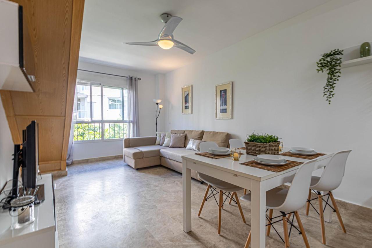 797 Holiday Rentals- Duplex Para 7 En La Carihuela A 1 Min De La Playa Torremolinos Exteriör bild