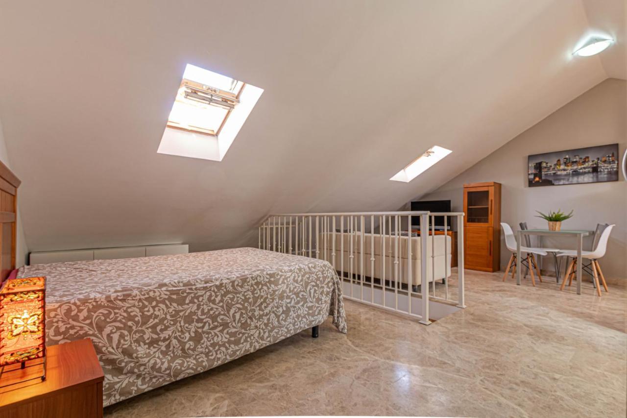 797 Holiday Rentals- Duplex Para 7 En La Carihuela A 1 Min De La Playa Torremolinos Exteriör bild