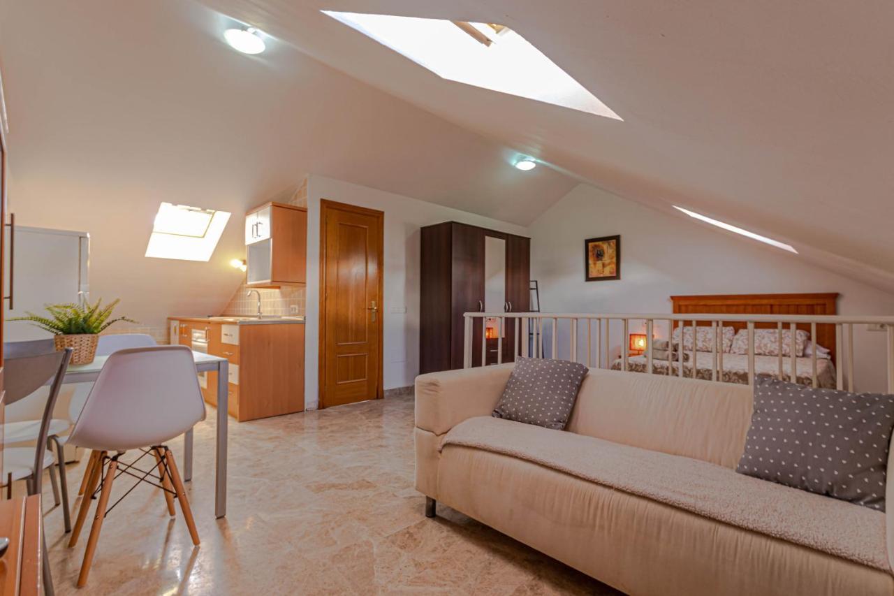 797 Holiday Rentals- Duplex Para 7 En La Carihuela A 1 Min De La Playa Torremolinos Exteriör bild