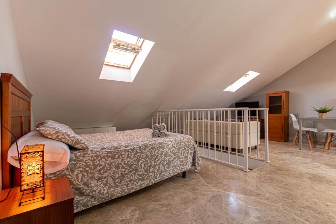 797 Holiday Rentals- Duplex Para 7 En La Carihuela A 1 Min De La Playa Torremolinos Exteriör bild