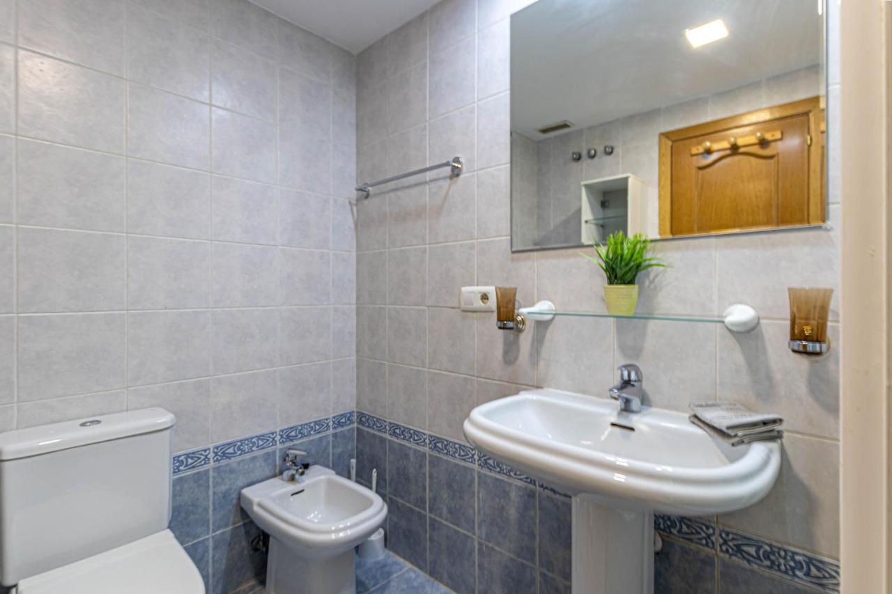 797 Holiday Rentals- Duplex Para 7 En La Carihuela A 1 Min De La Playa Torremolinos Exteriör bild